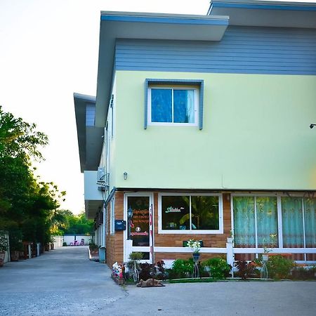 Sabaidee Place Phetchabun Extérieur photo